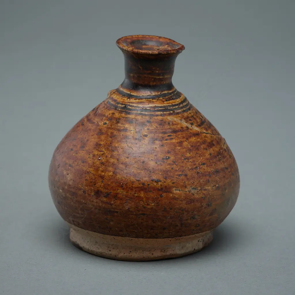 Stoneware bottle – Sawankhalok - c.15thC, Image 1++